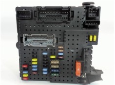 Recambio de caja fusibles/rele para volvo v70 familiar 2.4 (103kw) referencia OEM IAM 8676391 12217799 