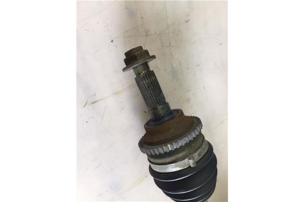 Recambio de palier delantero izquierdo para mazda premacy (cp) 2.0 td referencia OEM IAM GD252560XA  