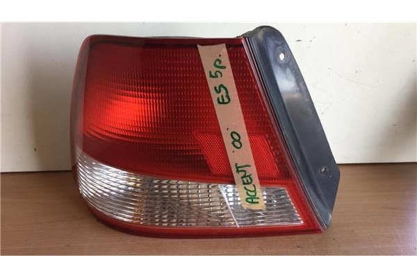 Recambio de piloto trasero izquierdo para hyundai accent (lc) 1.3 gl 5p referencia OEM IAM 92401250  