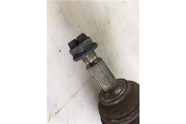 Recambio de palier delantero izquierdo para renault megane ii (bm0/1_, cm0/1_) 1.6 16v referencia OEM IAM 8200511116  8200261838