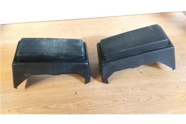 Recambio de moldura paragolpes delantero derecha para jeep cherokee (xj) 2.1 td ranger referencia OEM IAM 46252000 46352000 
