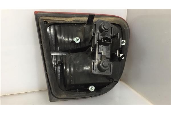 Recambio de piloto interior derecho para seat leon (1m1) 1.9 tdi referencia OEM IAM 1M6945092B  