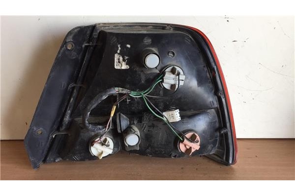 Recambio de piloto trasero izquierdo para hyundai accent (lc) 1.3 gl 5p referencia OEM IAM 92401250  