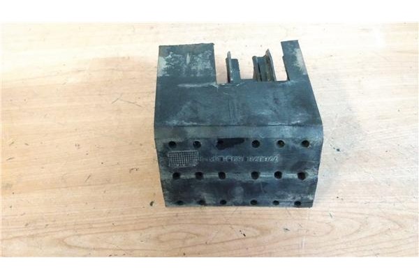 Recambio de refuerzo paragolpes izquierdo para renault rapid /express (f40) 1.4 gtl kombi referencia OEM IAM 7700760699  