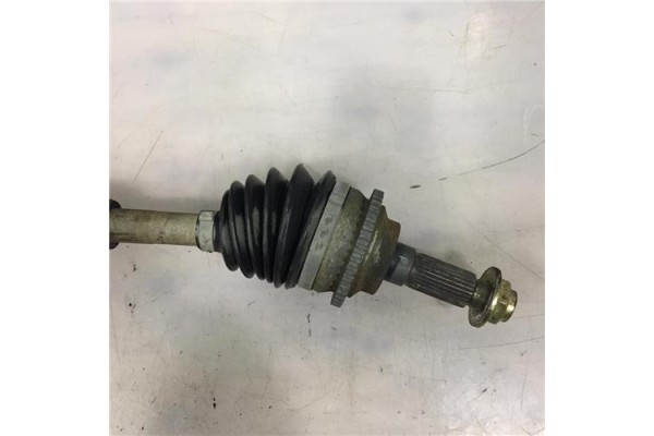 Recambio de palier delantero derecho para mazda premacy (cp) 2.0 td referencia OEM IAM FA612550X  