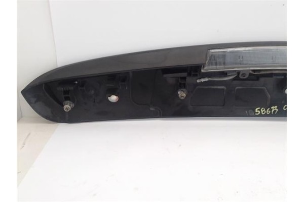 Recambio de aleron trasero para citroen c4 berlina 1.4 16v referencia OEM IAM 96811712  