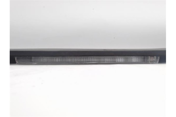 Recambio de aleron trasero para citroen c4 berlina 1.4 16v referencia OEM IAM 96811712  