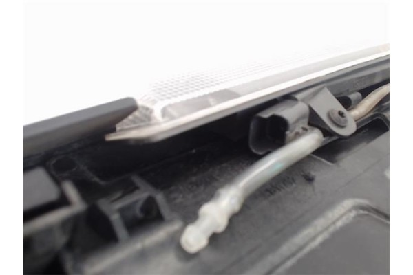 Recambio de aleron trasero para citroen c4 berlina 1.4 16v referencia OEM IAM 96811712  