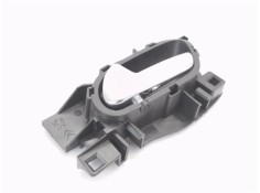 Recambio de manilla int. puerta trasero izquierda para peugeot 2008 1.2 access referencia OEM IAM 96555518VV  