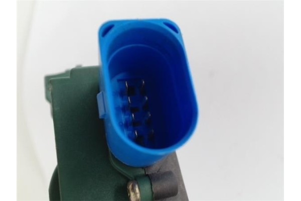 Recambio de cierre electromagnetico delantero izquierdo para seat ibiza (6l1) 1.9 tdi referencia OEM IAM 3B1837015AM 991990101 