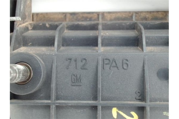 Recambio de maneta exterior delantero izquierda para opel astra f berlina 1.6 si referencia OEM IAM 712PA6 90434958 