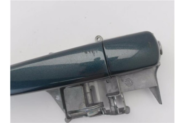 Recambio de maneta exterior delantero derecha para peugeot 2008 1.2 access referencia OEM IAM 9680168580  