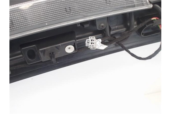 Recambio de aleron trasero para citroen c4 berlina 1.6 exclusive referencia OEM IAM 96882677XT 96714003XY 