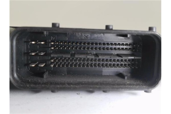 Recambio de centralita para seat ibiza berlina (6j5) 1.9 tdi referencia OEM IAM 03G906013K 0281014883 