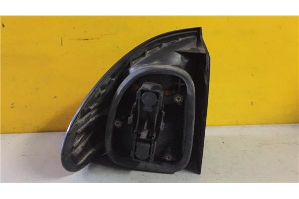 Recambio de piloto trasero derecho para renault laguna (b56) 1.8 anade referencia OEM IAM 7700820051  