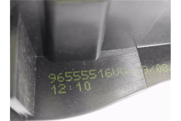Recambio de manilla int. puerta delantero derecha para peugeot 2008 1.2 access referencia OEM IAM 96555516VV  