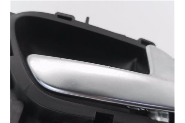 Recambio de manilla int. puerta delantero derecha para peugeot 2008 1.2 access referencia OEM IAM 96555516VV  