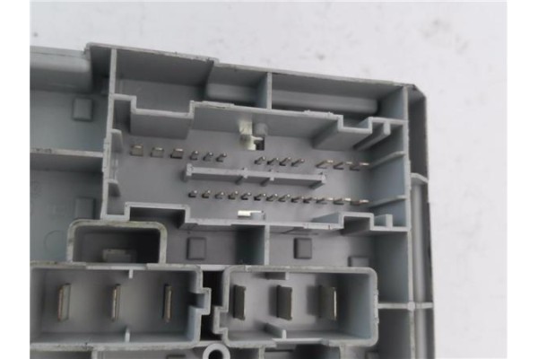Recambio de caja fusibles/rele para alfa romeo 159 (140) 1.9 jtdm 16v / selective referencia OEM IAM 60689045 0060689045057657 
