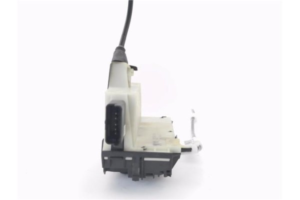 Recambio de cierre electromagnetico trasero izquierdo para peugeot 2008 1.2 access referencia OEM IAM 9812501280  