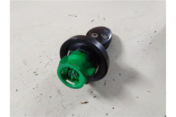 Recambio de tapon combustible para citroen xsara berlina 1.9d tonic referencia OEM IAM   