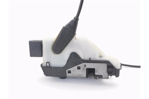 Recambio de cierre electromagnetico delantero derecho para peugeot 2008 1.2 access referencia OEM IAM 9812500780  