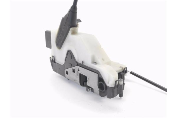 Recambio de cierre electromagnetico delantero derecho para peugeot 2008 1.2 access referencia OEM IAM 9812500780  