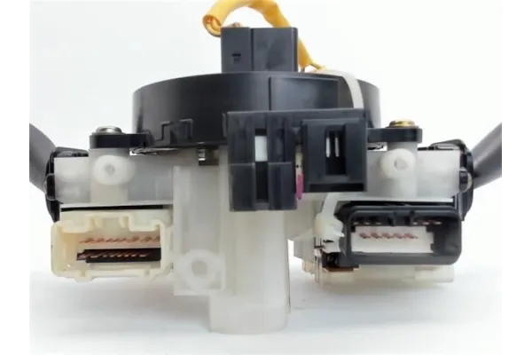 Recambio de juego mandos direccion para mazda premacy (cp) 2.0 td referencia OEM IAM 17B366  