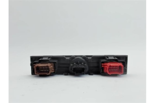 Recambio de conjunto interruptores para renault clio ii fase ii 1.3 referencia OEM IAM R6195340  