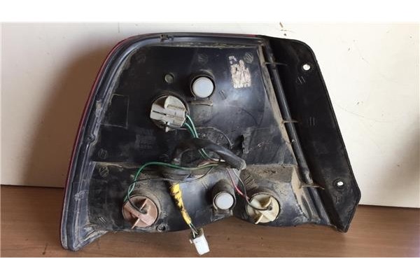 Recambio de piloto trasero derecho para hyundai accent (lc) 1.3 gl 5p referencia OEM IAM 92402252  