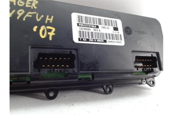 Recambio de mandos climatizador para chrysler voyager (rg) 2.5 crd executive referencia OEM IAM P05127379AA 12239589 