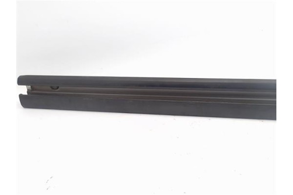Recambio de soporte puerta corredera para nissan nv200 /evalia (m20/m) 1.5 nv200 furgón comfort referencia OEM IAM 77761JX00A  