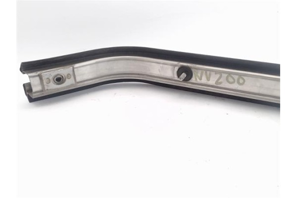 Recambio de soporte puerta corredera para nissan nv200 /evalia (m20/m) 1.5 nv200 furgón comfort referencia OEM IAM 77761JX00A  