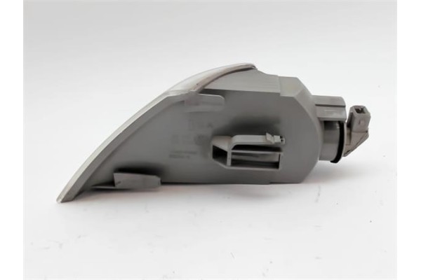 Recambio de intermitente delantero dcho para citroen xantia berlina 2.0 hdi 90 referencia OEM IAM 630370 1902356 8E0941030AS , C