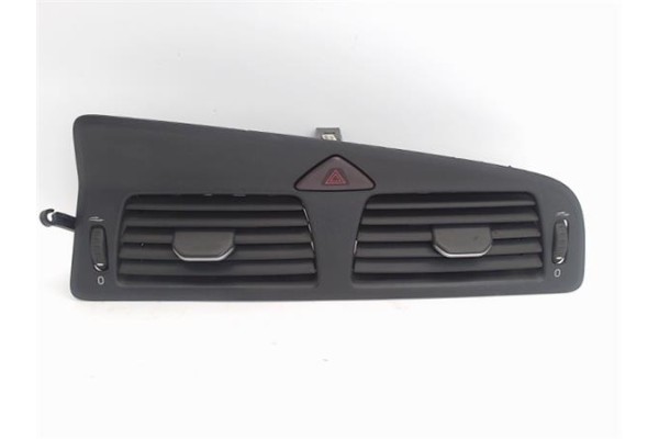 Recambio de rejilla entrada de aire para volvo s60 berlina 2.4 d5 referencia OEM IAM   