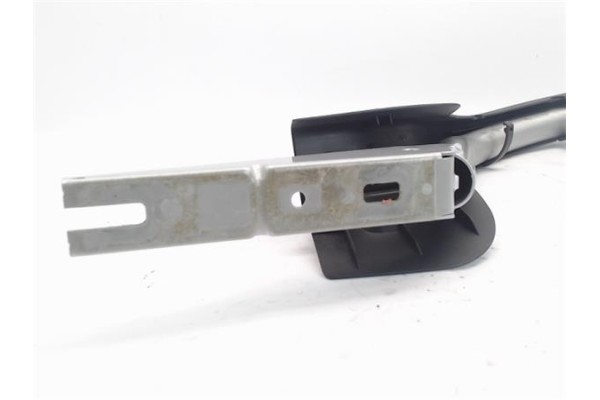 Recambio de bisagra derecha porton trasero para mercedes-benz clase c (bm 204) berlina 3.0 c 280 (204.054) referencia OEM IAM A2