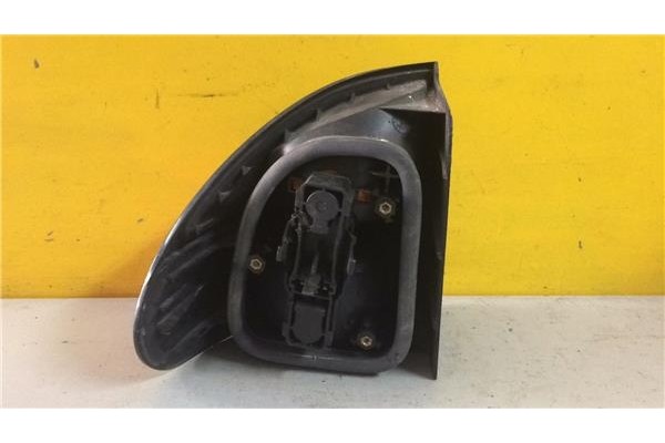 Recambio de piloto trasero derecho para renault laguna (b56) 1.8 anade referencia OEM IAM 7700820051  