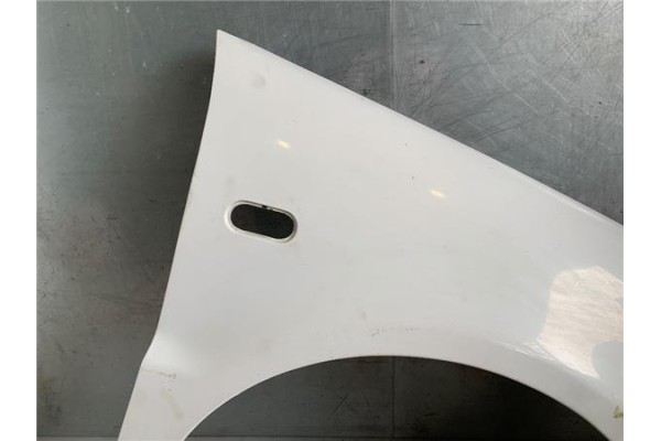 Recambio de aleta delantero derecha para volkswagen polo iii (6n1) 60 1.4 referencia OEM IAM 6N0821022  