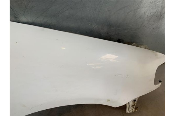 Recambio de aleta delantero derecha para volkswagen polo iii (6n1) 60 1.4 referencia OEM IAM 6N0821022  