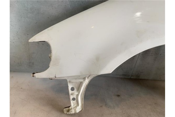 Recambio de aleta delantero izquierda para volkswagen polo iii (6n1) 60 1.4 referencia OEM IAM 6N0821021  
