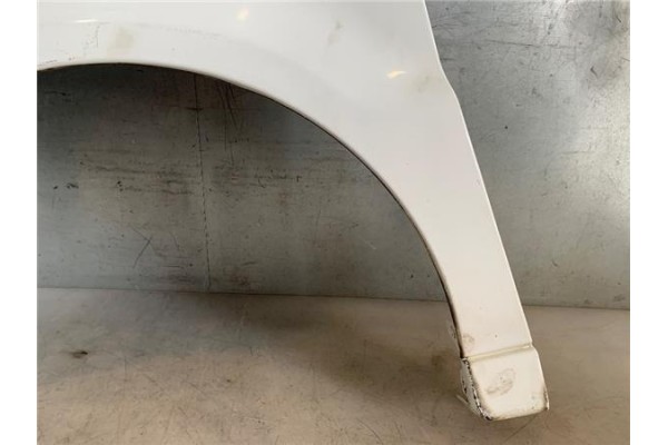 Recambio de aleta delantero izquierda para volkswagen polo iii (6n1) 60 1.4 referencia OEM IAM 6N0821021  