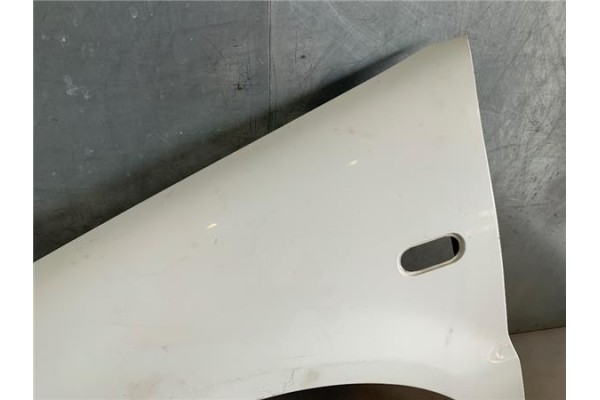 Recambio de aleta delantero izquierda para volkswagen polo iii (6n1) 60 1.4 referencia OEM IAM 6N0821021  