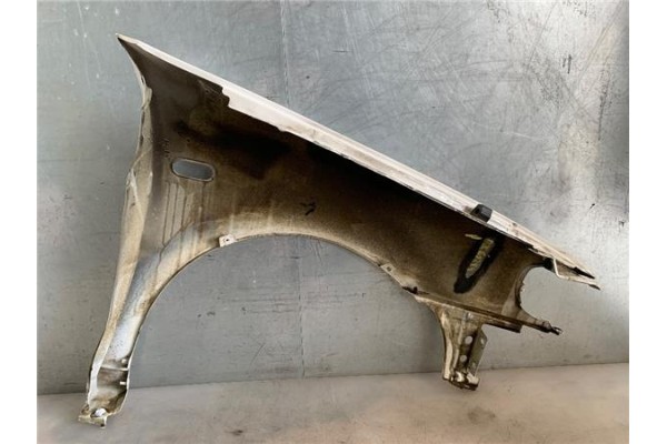 Recambio de aleta delantero izquierda para volkswagen polo iii (6n1) 60 1.4 referencia OEM IAM 6N0821021  