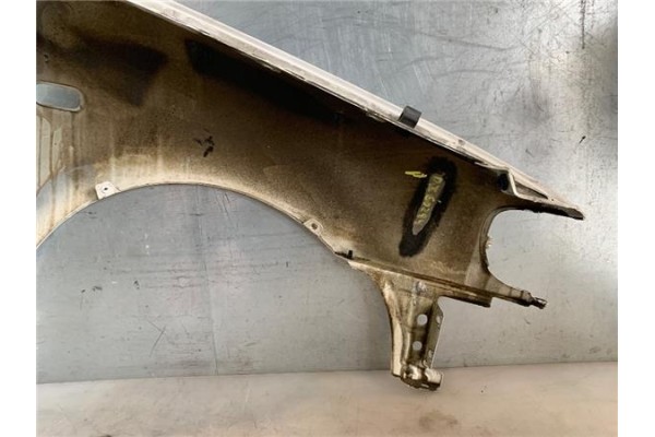 Recambio de aleta delantero izquierda para volkswagen polo iii (6n1) 60 1.4 referencia OEM IAM 6N0821021  