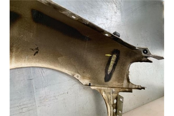Recambio de aleta delantero izquierda para volkswagen polo iii (6n1) 60 1.4 referencia OEM IAM 6N0821021  