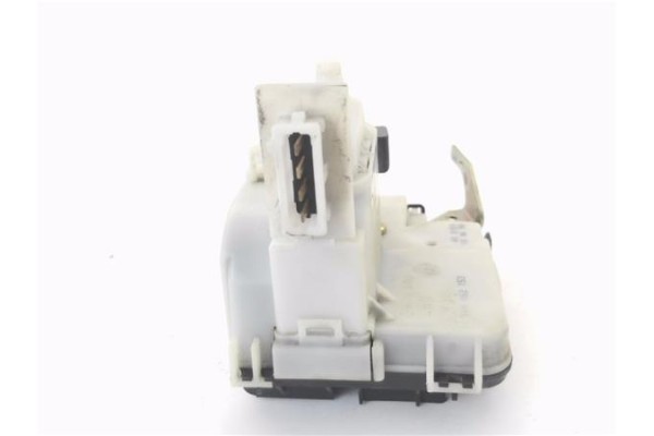 Recambio de cierre electromagnetico delantero izquierdo para volkswagen polo iii (6n1) 60 1.4 referencia OEM IAM 1HM862153  