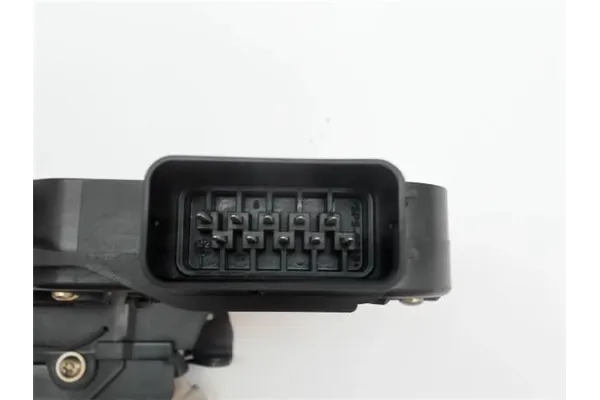 Recambio de cierre electromagnetico trasero derecho para volvo s40 berlina 1.6 referencia OEM IAM 30699803 4514N 