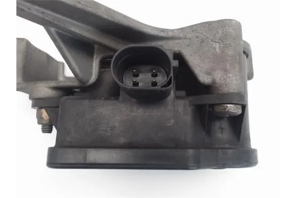 Recambio de actuador distribuidor aire para opel astra h berlina 1.9 cdti 16v referencia OEM IAM 70052113B  