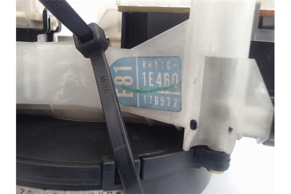 Recambio de mando intermitencia para toyota corolla (e11) 1.6 (ae111_) referencia OEM IAM   