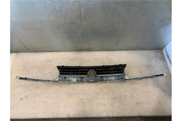 Recambio de rejilla paragolpes delantero para volkswagen golf iii (1h1) 1.4 referencia OEM IAM 1H5853653DGRU 3A0853600EPG 