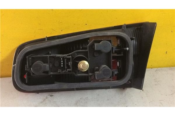 Recambio de piloto interior izquierdo para renault laguna ii (bg0) 1.6 authentique referencia OEM IAM 8200002475  8200002476 , R